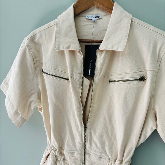 Fashion Nova Perfect Vibe Denim Jumpsuit NWT Size S - Picture 6 of 6